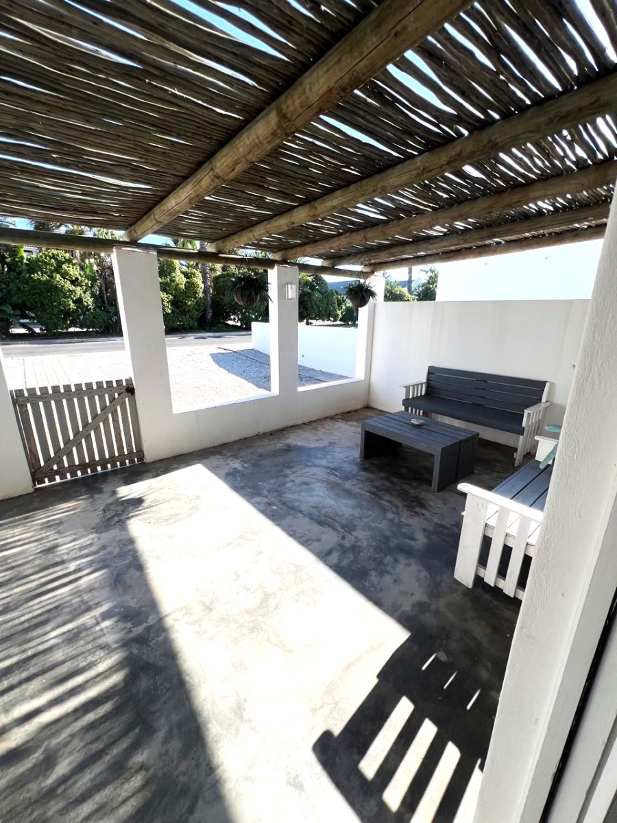 4 Bedroom Property for Sale in Golden Mile Western Cape